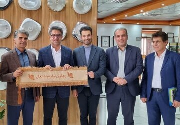 واحد اشتغال‌آفرین در شهرک صنعتی اردبیل نشان “پهلوان تولید و اشتغال” گرفت