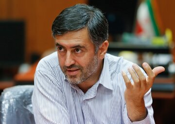 واکنش عبدالله گنجی به مصاحبه با رئیسجمهور؛ پاسخ نهایی ایشان به هر مشکل و چالشی انسجام داخلی بود