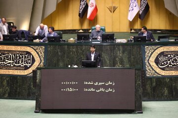 وزیر ارتباطات: ذرهای از اصولم و منافع مردم و کشور عدول نکردهام