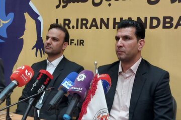 پرسپولیس در لیگ نیست، استقلال هست!