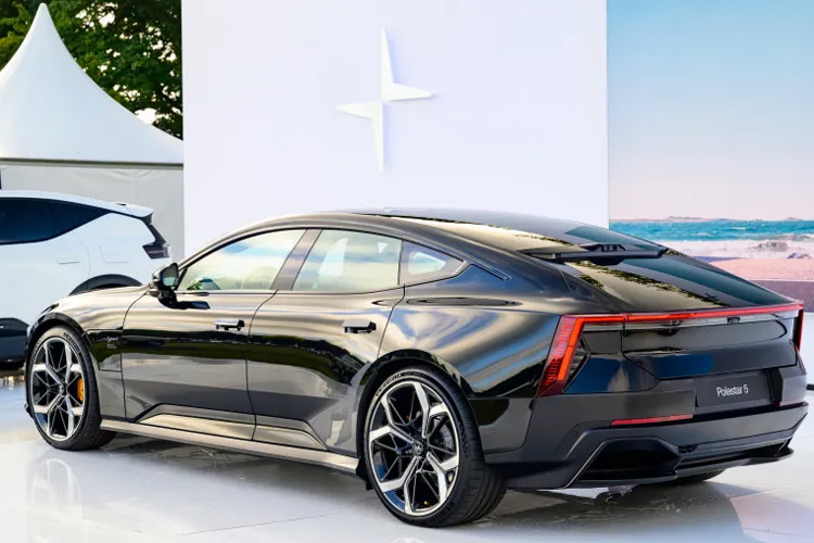 پولستار ۵؛ خودروی برقی لوکس با قدرتی فراتر از پورشه پانامرا