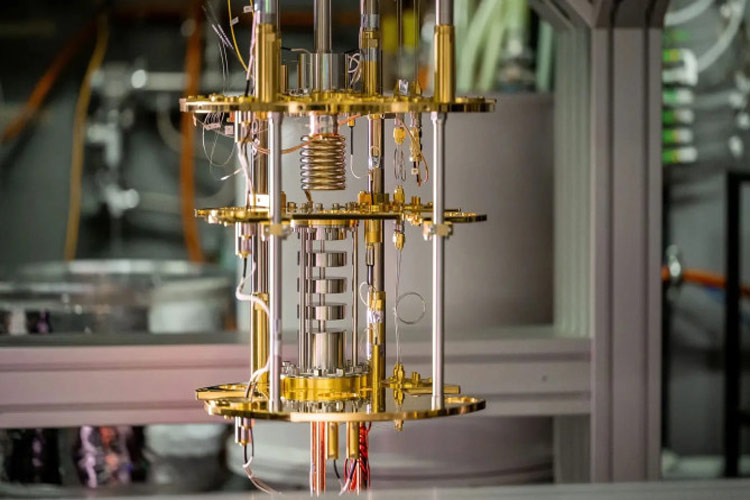 پیشرفت انقلابی در محاسبات کوانتومی: الگوریتم جدید کاهش نویز در لحظه