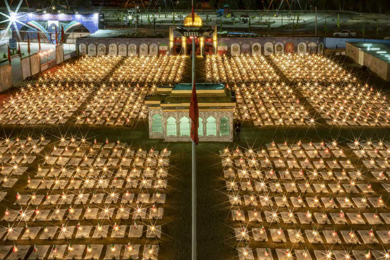 پیمان دوباره با آسمان؛ جایی که سه‌هزار ستاره در سمنان درخشیدند / وارثان آسمان، مسئولان زمین‌اند؛ مسئولیت ما، ادامه دادن راه شهداست