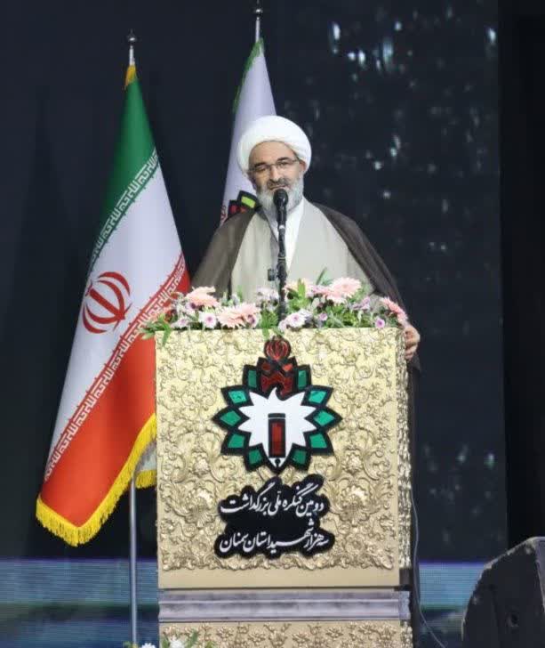 پیمان دوباره با آسمان؛ جایی که سه‌هزار ستاره در سمنان درخشیدند / وارثان آسمان، مسئولان زمین‌اند؛ مسئولیت ما، ادامه دادن راه شهداست