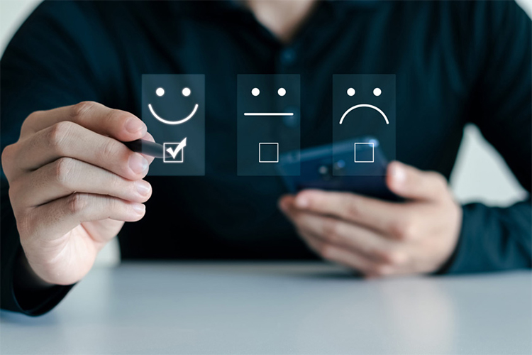 چگونه رضایت کارکنان بهره‌وری سازمان را چند برابر می‌کند؟