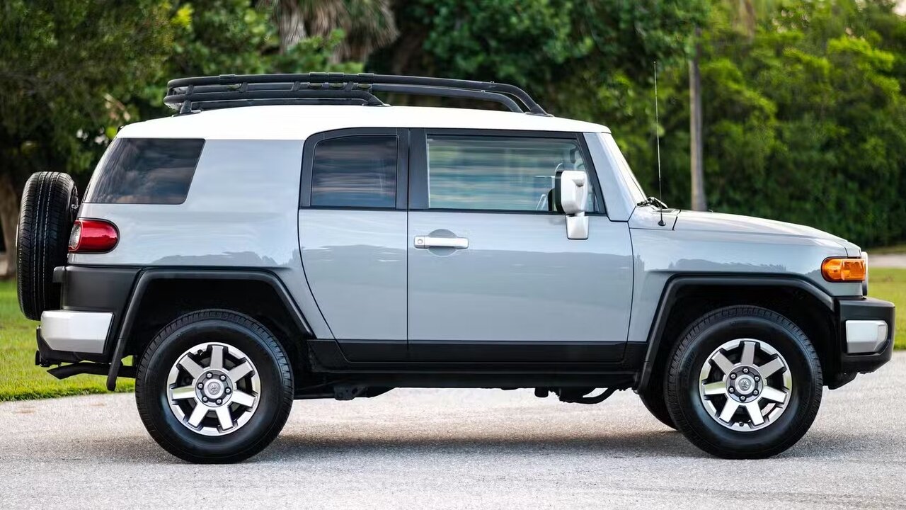 کاهش قیمت چشمگیر شاسی بلند پرطرفدار تویوتا/ بالاخره ورق برگشت / عکس