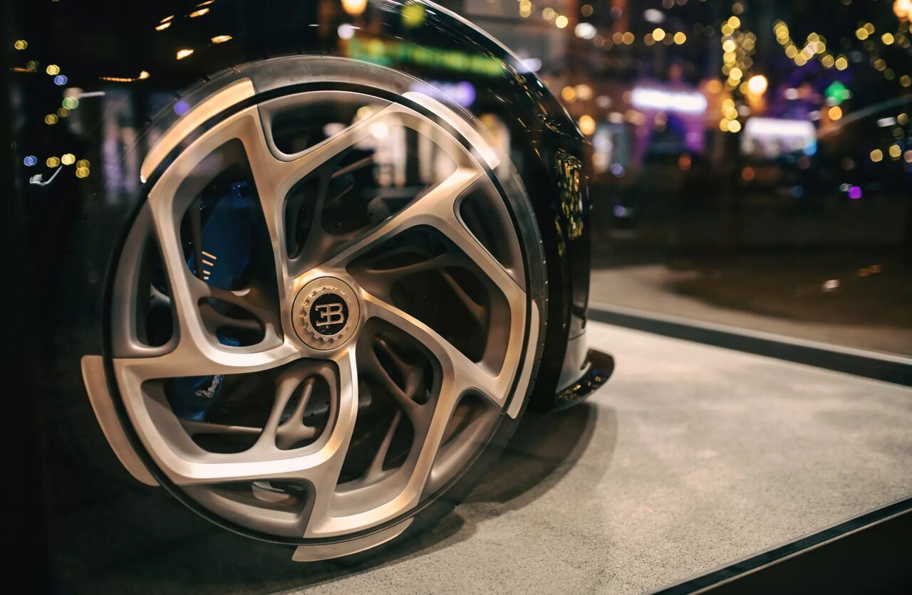 گرانترین بوگاتی جهان در حراجی / عکس