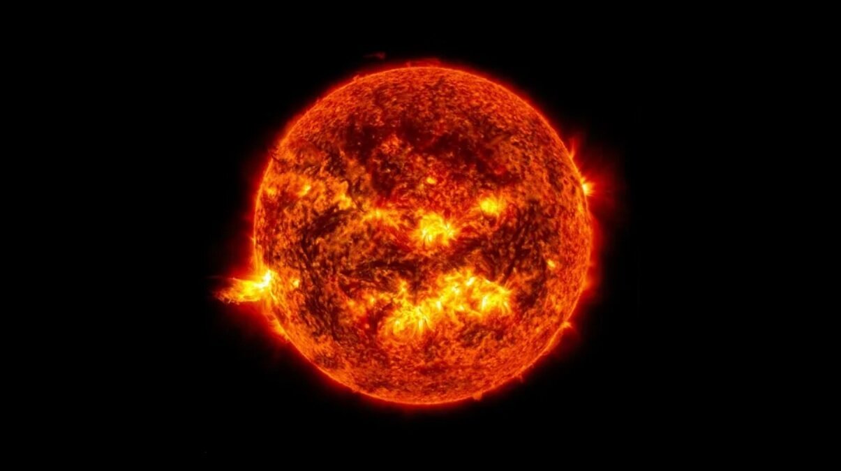 ۶۰ میلیون درجه، دمای باورنکردنی شراره خورشیدی