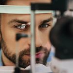 آغاز طرح ارائه رایگان خدمات بینایی‌سنجی برای سالمندان خراسان رضوی