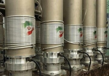 آقای رئیسجمهور! میگویید تحریمها تأثیری ندارد، اما دلار و طلا سر به فلک کشیده و گرانی بیداد میکند/ غنیسازی هرگز تعطیل نمیشود