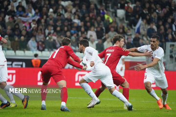 آهای فوتبالیها! تیم روسیه تحقیرتان کرد، بهتان برنمیخورد؟!