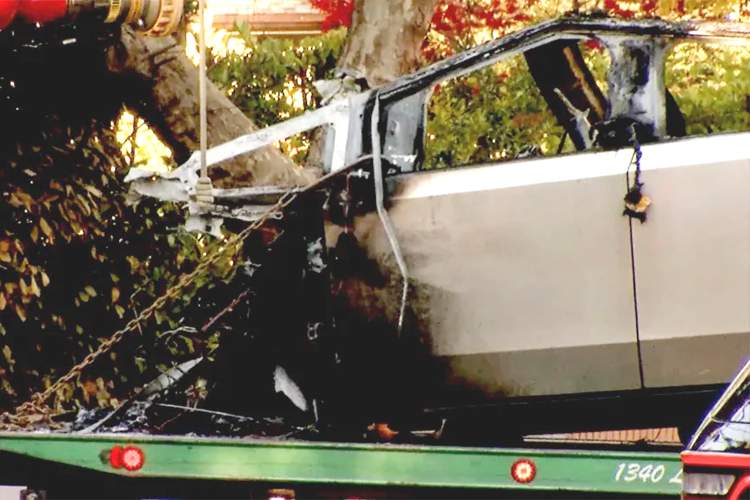 اتهام مرگبار علیه تسلا: دستگیرههایی که قفس مرگ ساختند