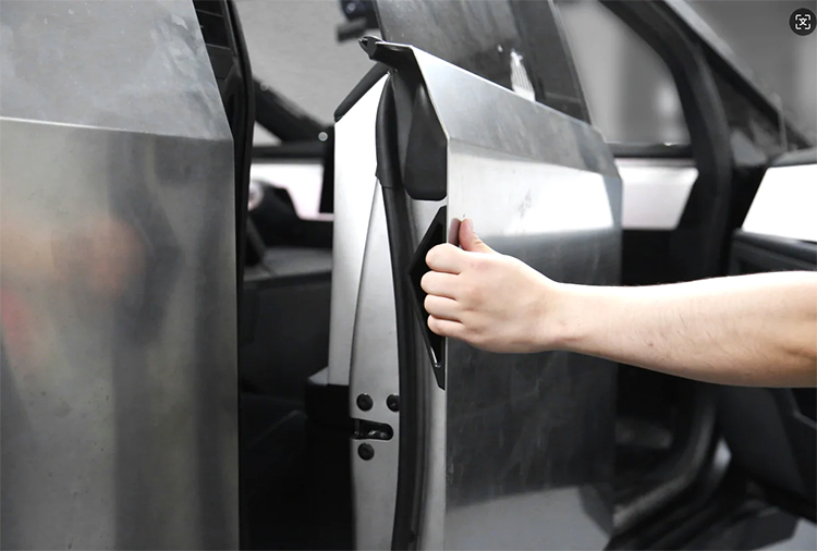 درب های ناامن سایبرتراک