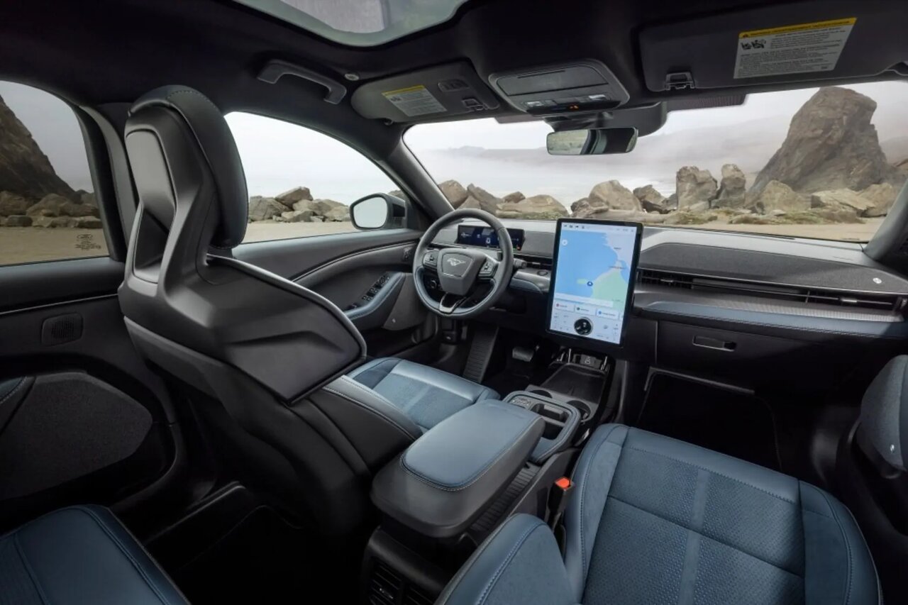 ادای احترام فورد به گذشته با چهرهای از آینده