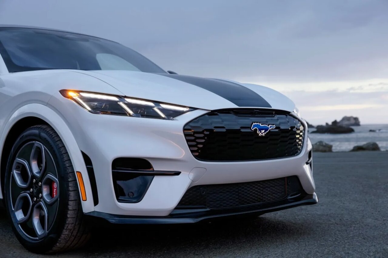 ادای احترام فورد به گذشته با چهرهای از آینده