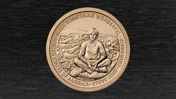 ادای دین به خالق آیفون / تصویر استیو جابز روی سکه ۱ دلاری حک شد