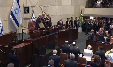 ادعای خبرنگار آسوشیتدپرس؛ ترامپ در کنست میگوید: اسرائیل همهچیز به دست آورده است حالا وقت «دست دوستی» به سوی ایران است