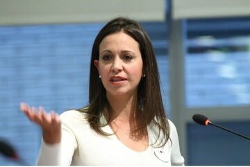 اظهارات ضد ایرانی برنده جایزه صلح نوبل / گفت و گوی تلفنی ماچادو با جنایتکار جنگی