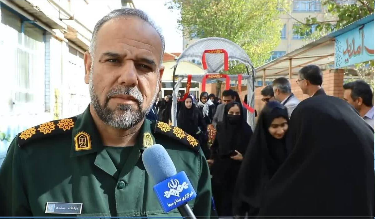 اعزام دانش‌آموزان دختر چهارمحال و بختیاری به اردوی طرح ولایت در مشهد مقدس