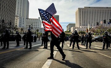 اعلام وضعیت اضطراری در لسآنجلس بدنبال یورشهای مداوم نیروهای فدرال به مهاجران