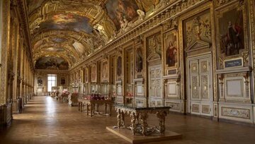 انتقال بخشی از جواهرات سلطنتی موزه لوور به بانک مرکزی فرانسه