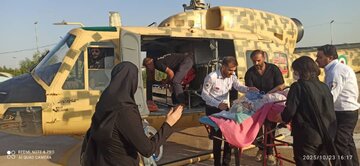 انتقال بیمار بحرانی مسجدسلیمان به اهواز با اورژانس هوایی