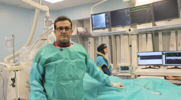 انجام موفقیت‌آمیز اولین جراحی ابلیشن آریتمی در کردستان؛ خودکفایی استان در درمان بیماران قلبی