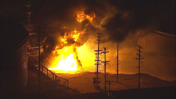 انفجار و آتشسوزی گسترده در یک پالایشگاه شورون در آمریکا