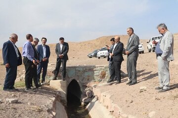 بازدید معاون وزیر جهادکشاورزی از طرح‌های مرمت قنات در تاکستان
