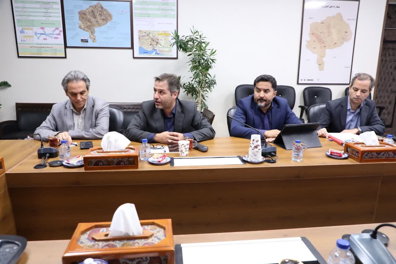 برگزاری نشست بررسی نحوه تأمین منابع مالی پروژه‌های انتقال آب به یزد