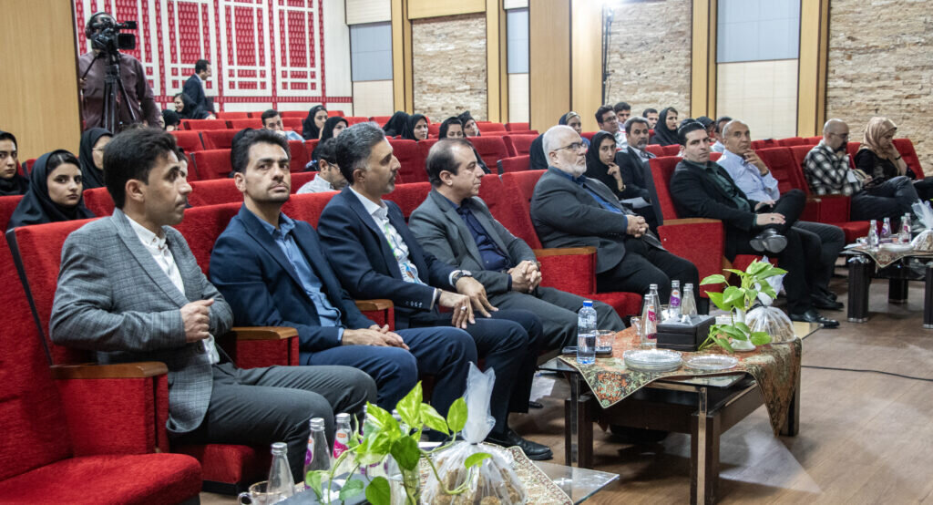 همایش استانی هوش سبز در شهرستان میبد