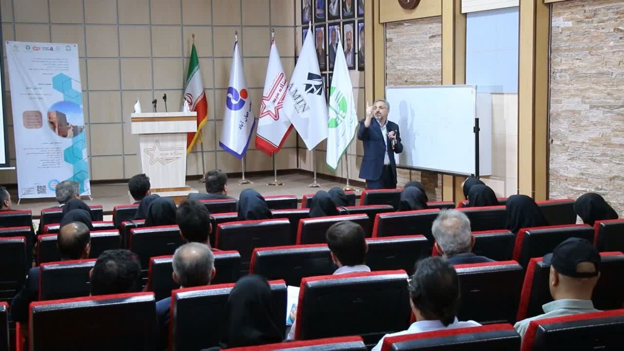 همایش استانی هوش سبز در شهرستان میبد