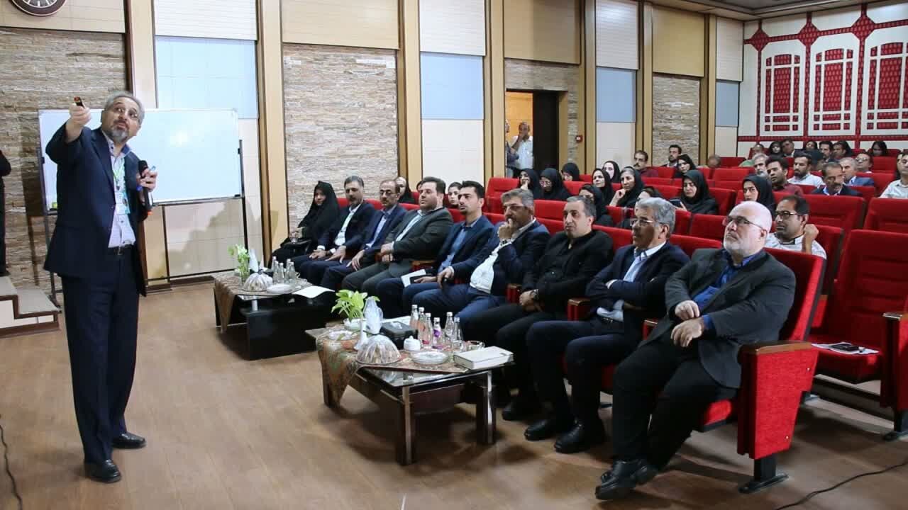 همایش استانی هوش سبز در شهرستان میبد