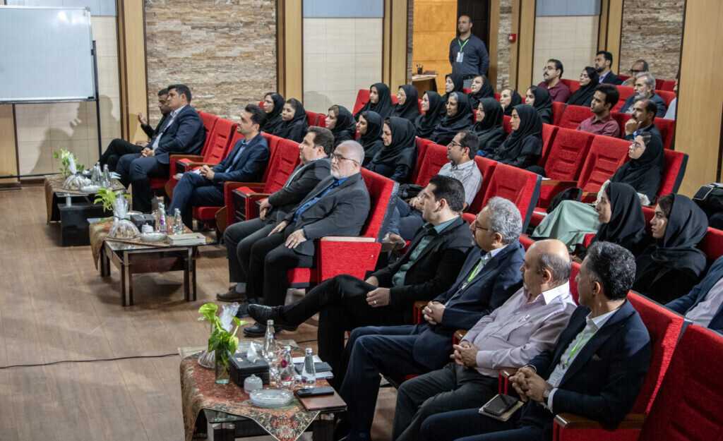 همایش استانی هوش سبز در شهرستان میبد