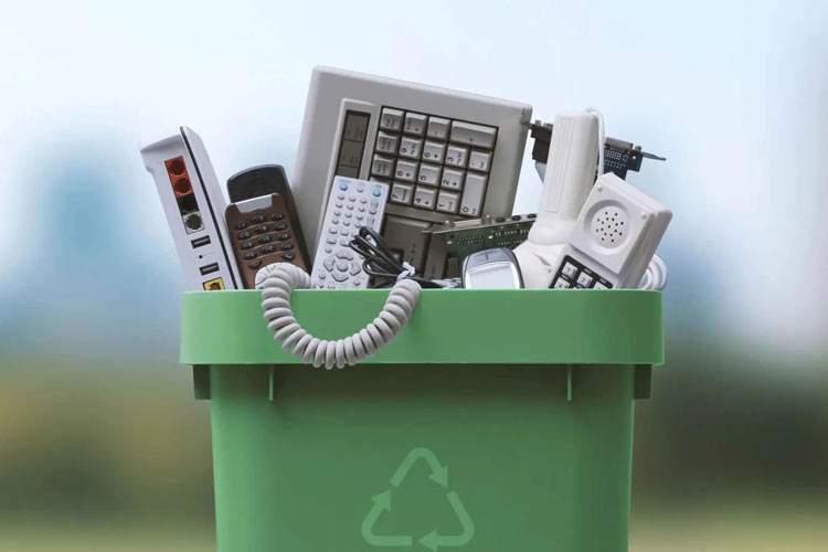 بزرگترین تولیدکننده زباله الکترونیکی در جهان