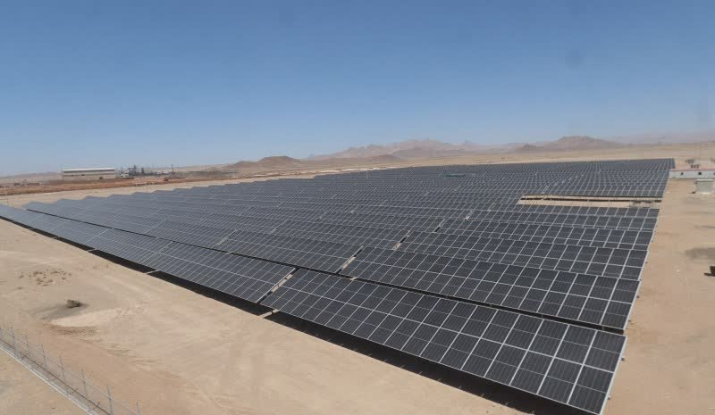 بهره‌برداری از ۳۰ مگاوات برق خورشیدی  در سمنان همزمان با افتتاح ۶۵۰ مگاوات نیروگاه خورشیدی در سراسر کشور