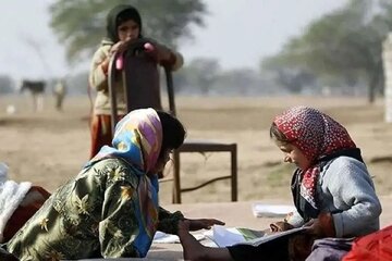 بچههایی که قید مدرسه را زدهاند/ آمارها عمق فاجعه را فریاد میزنند