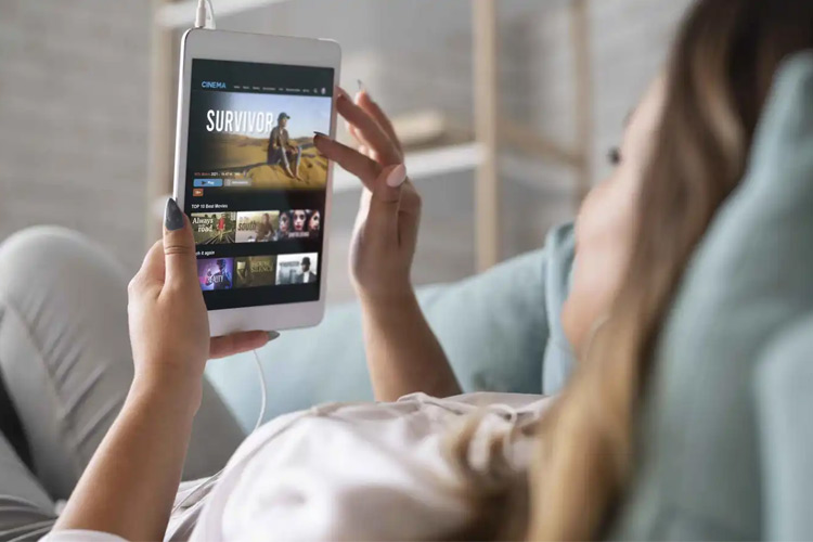 تأثیر محتوای صفحات نمایش بر سلامت روان: کیفیت مهم‌تر از کمیت