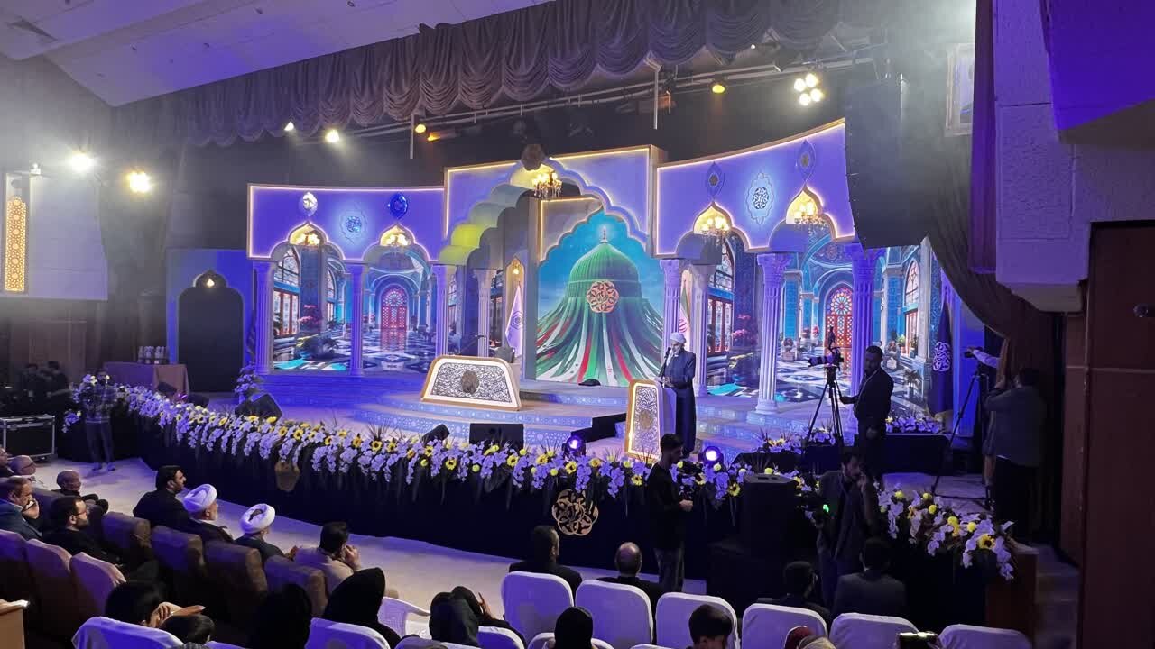 تأکید بر عمل به قرآن به عنوان هدف نهایی و پرهیز از نگاه تشریفاتی به آن