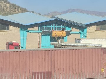  تخریب تابلوی مجاز انبار منطقه آزاد بانه و مریوان؛ اقدام خودسرانه مدیر پایانه باشماق