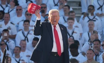 ترامپ: اگر ایران برنامه هستهای خود را آغاز کند اینبار صبر نمیکنیم / خلبانان B۲ به مدت ۲۲ سال برای این حمله آموزش دیدند؛ ۳۰ موشک تاماهاوک شلیک کردیم