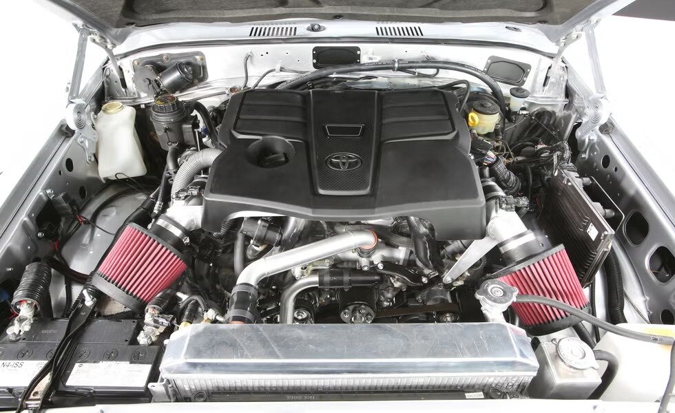 ترکیبی جذاب برای عاشقان لندکروزر / شاسی‌بلند هیولا با موتور شش سیلندر جدید / عکس