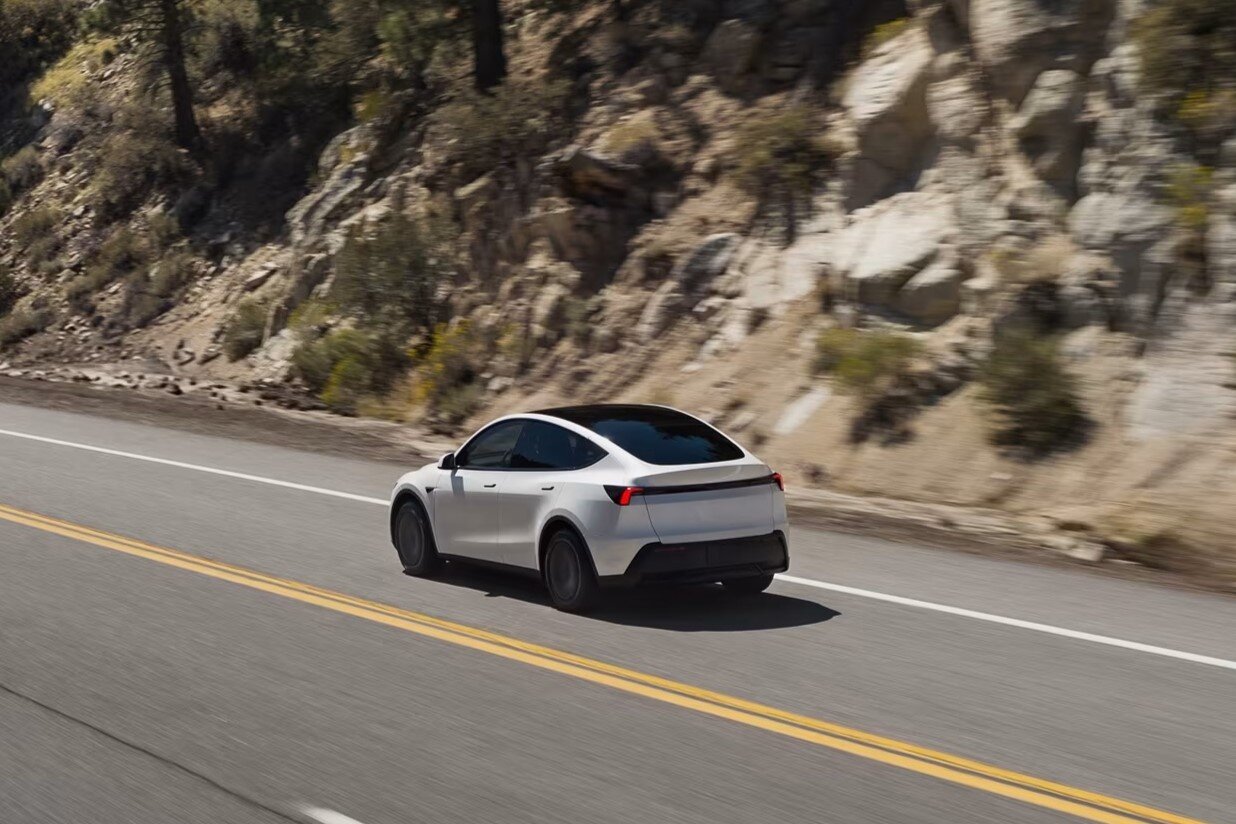 تسلاهای ارزان به بازار آمدند / عکس