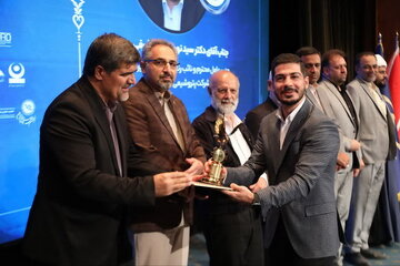 تقدیر از پتروشیمی تبریز در هشتمین اجلاس مسئولیت‌پذیری اجتماعی