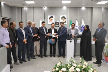 تقدیر مدیریت شهری از «ایمان آرش» نخستین مسئول روابط‌عمومی شورای اسلامی شهرکرد