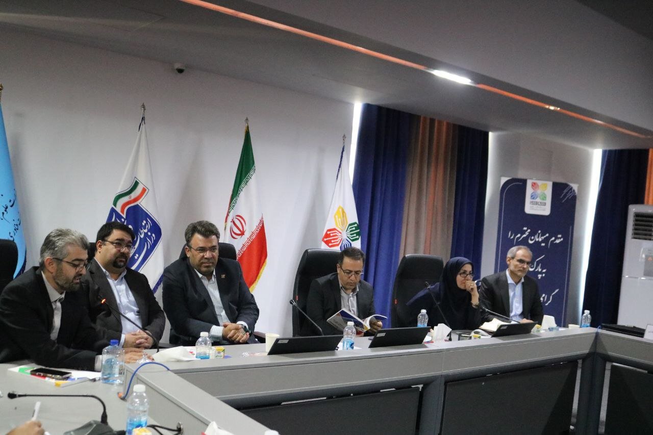 تمرکز بر گسترش همکاریهای ملی در حوزه اقتصاد دیجیتال، هوش مصنوعی و تجاریسازی فناوری