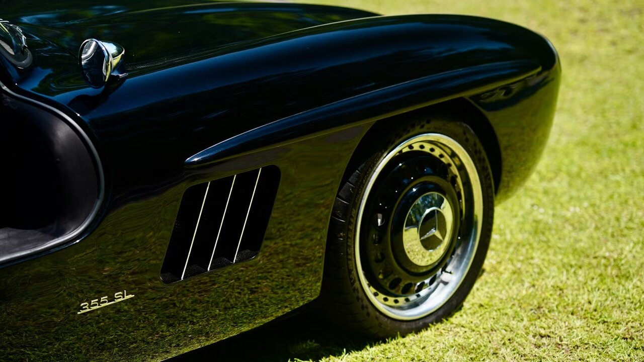 تولد دوباره یک افسانه / مرسدس بنز ۷۰ ساله با قلب V۸ مدرن /عکس