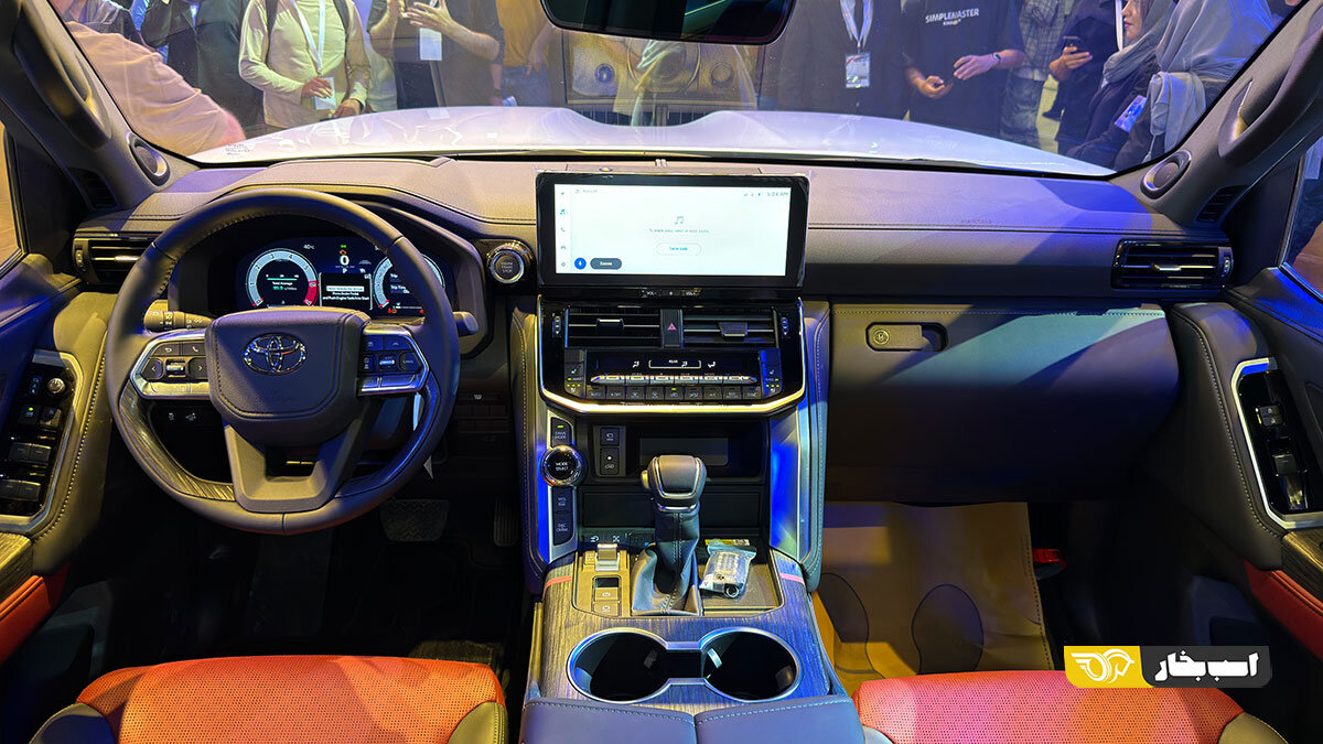 تویوتا لندکروزر و پرادو در اصفهان رونمایی شدند /عکس