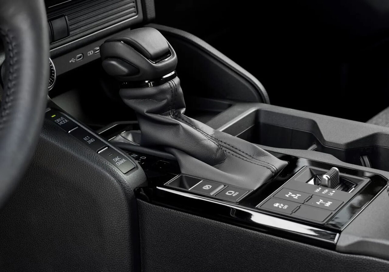 تویوتا پرادو در ایران؛ مشخصات و قیمت وارداتی ۲۰۲۵