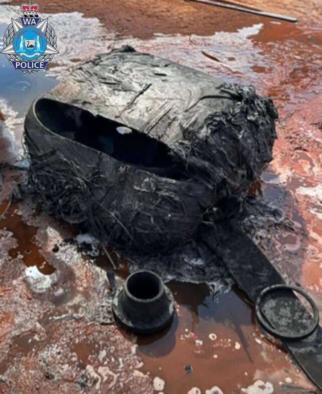 جسمی مرموز در دل بیابان؛ سرنخ‌ها به فضا ختم می‌شود